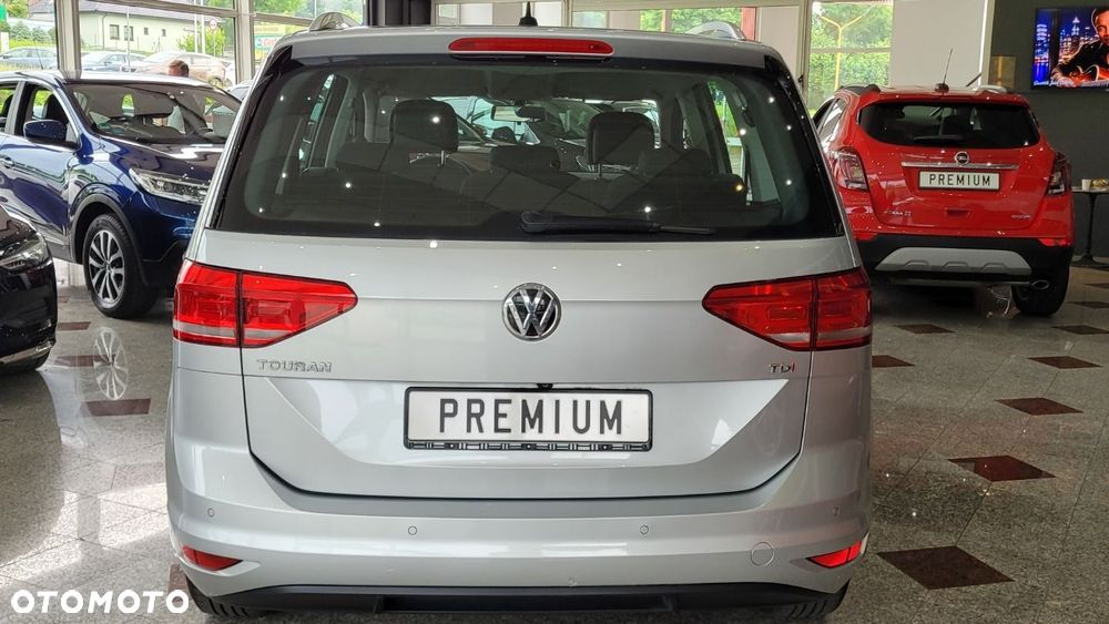 Volkswagen Touran - 6