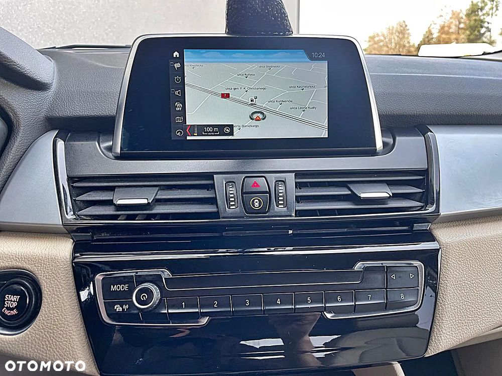 BMW Seria 2 218i Luxury Line - 13