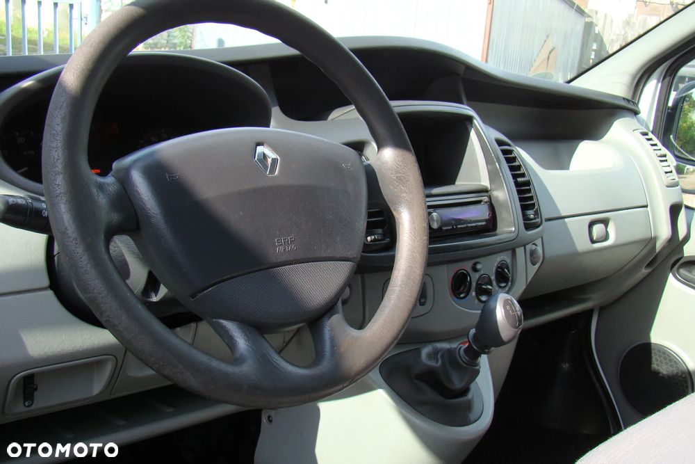 Renault Trafic - 14