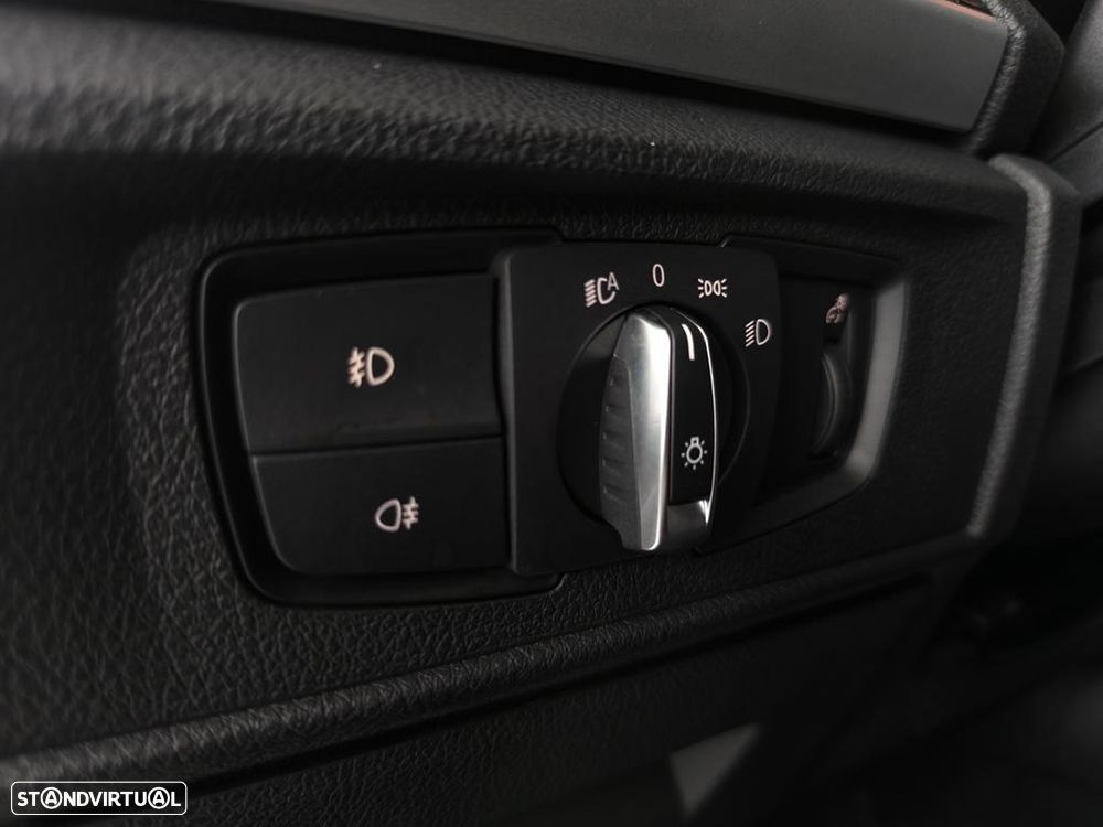 BMW 116 d Pack M - 10