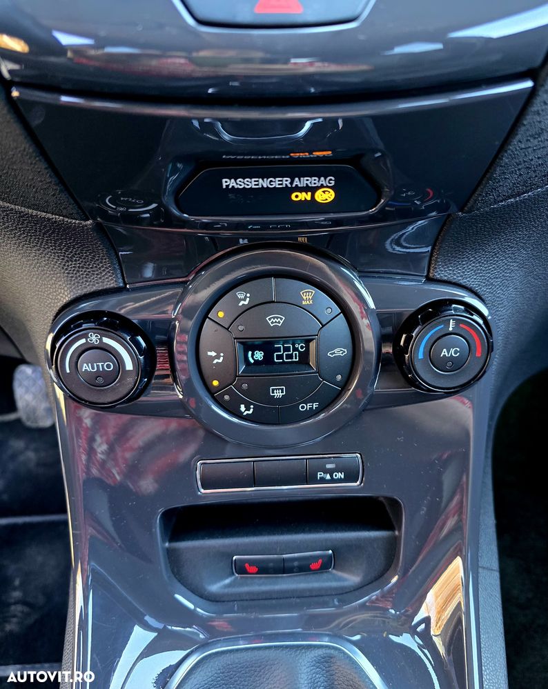 Ford Fiesta 1.5 TDCi ST-LINE - 22