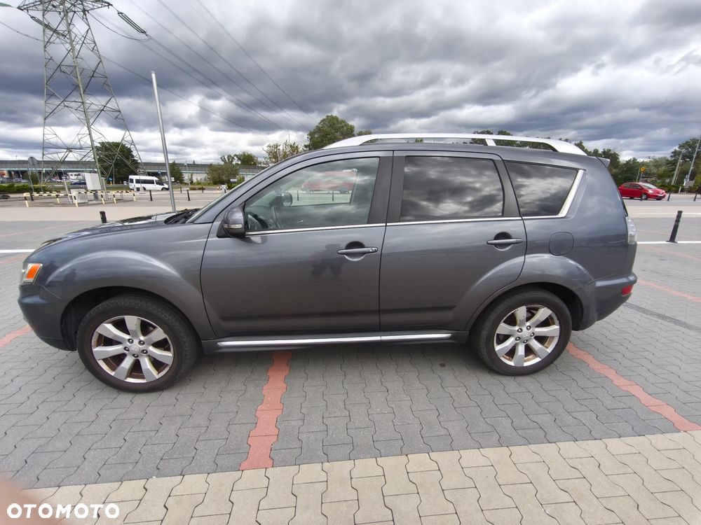 Mitsubishi Outlander 2.0 Intense + 2WD EU5 CVT - 1