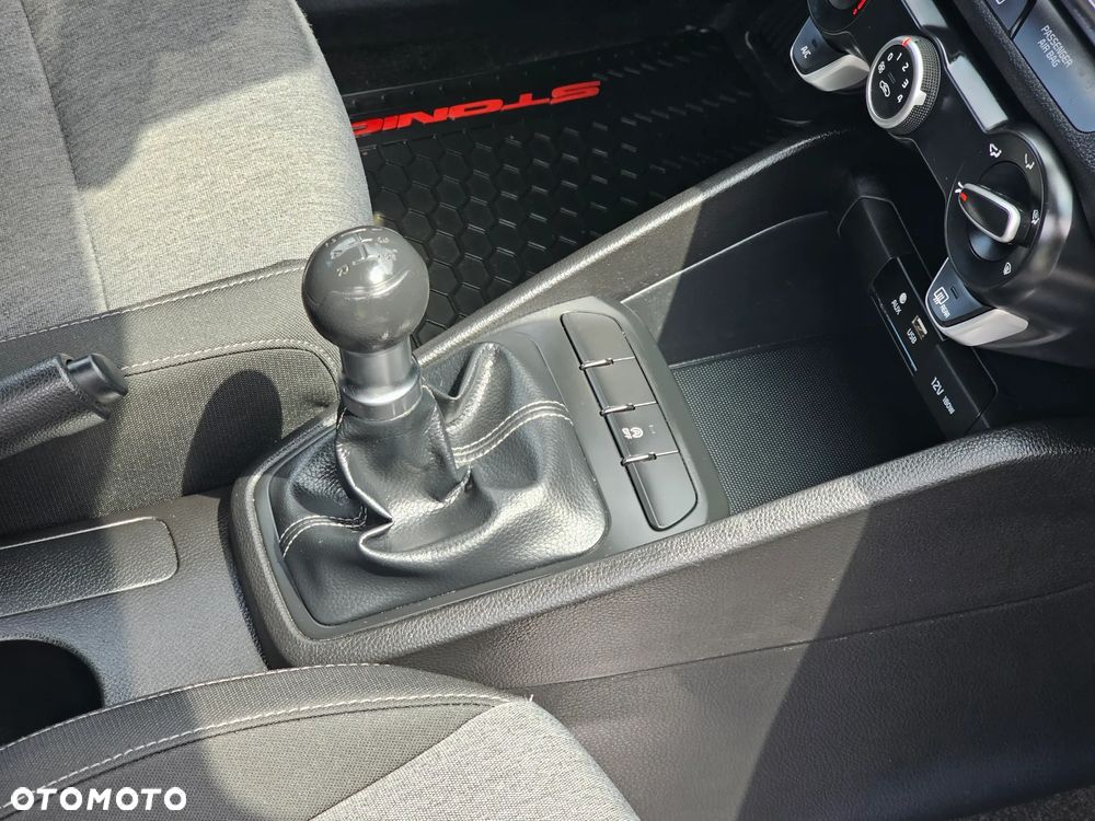 Kia Stonic 1.2 M - 32