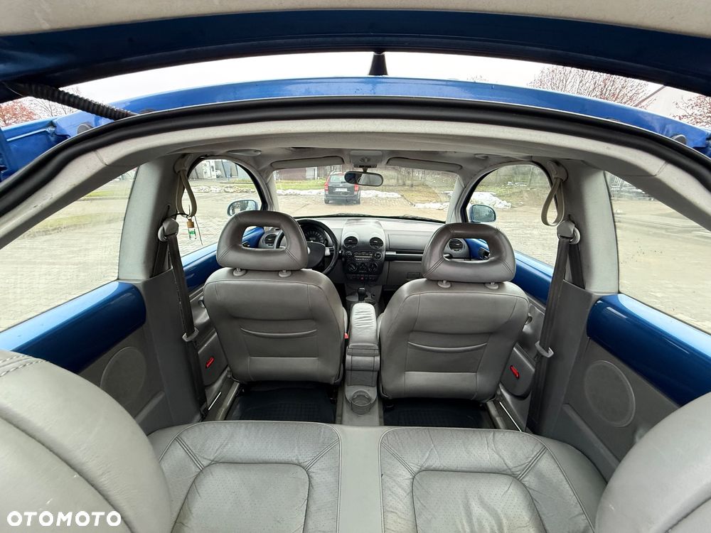 Volkswagen New Beetle - 15