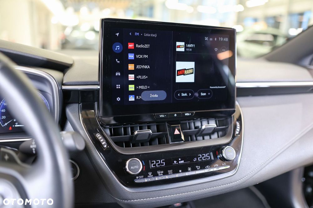 Toyota Corolla 2.0 Hybrid Style - 22