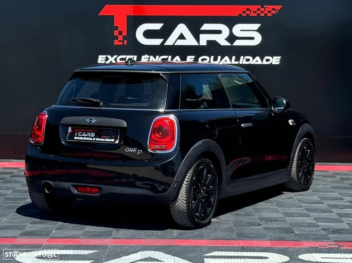 MINI 3 Portas One D - 6