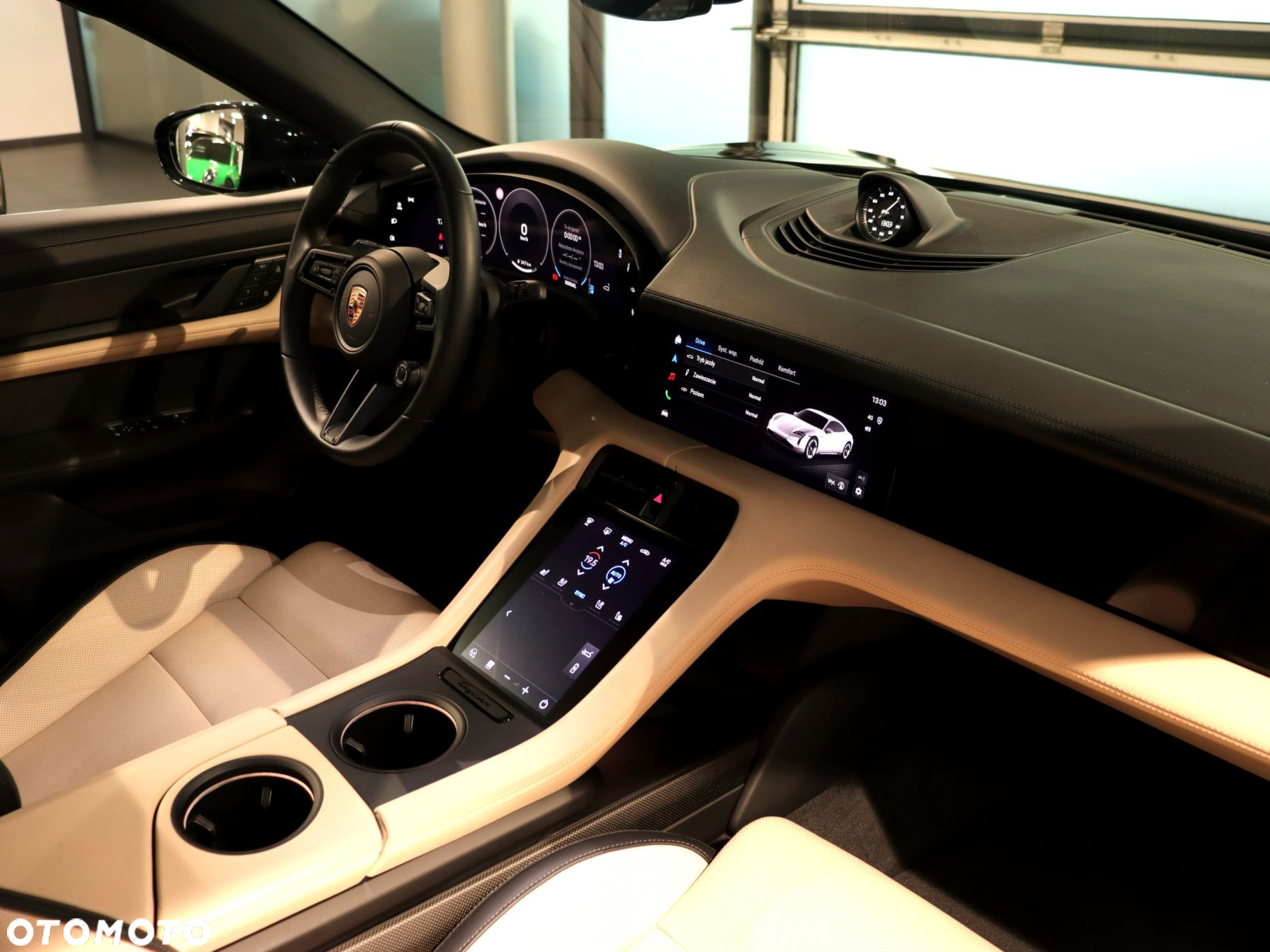 Porsche Taycan - 17