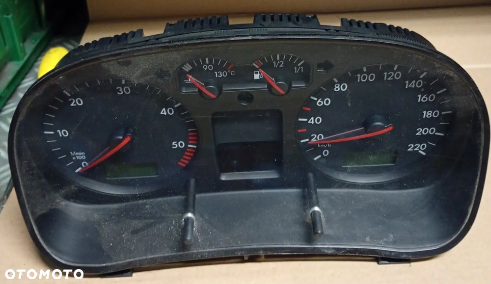 VW GOLF IV 1.9 TDI LICZNIK ZEGARY 1J0920822B