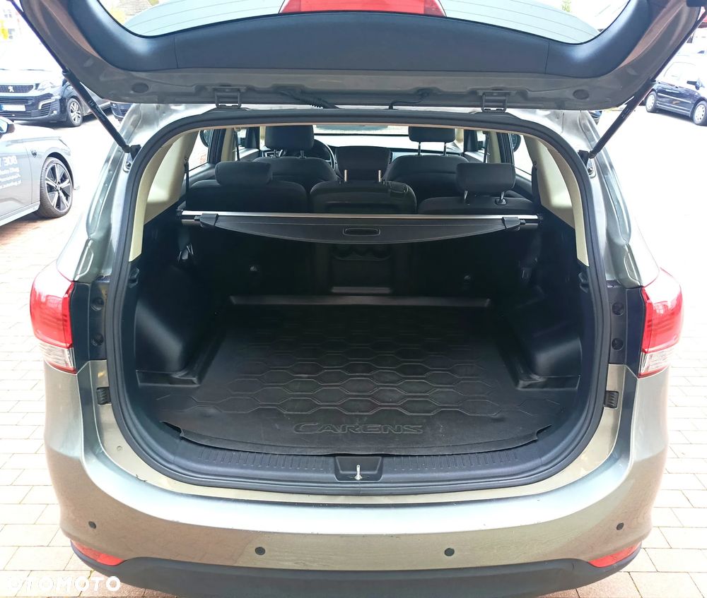 Kia Carens 1.6 GDI M - 25