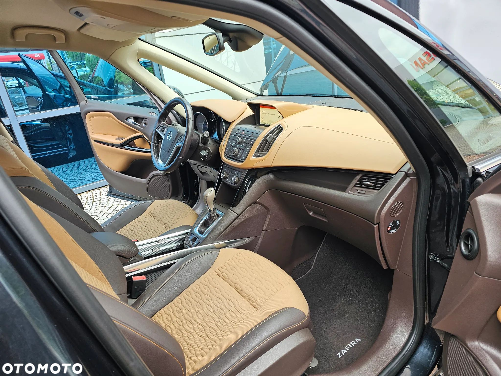 Opel Zafira Tourer 2.0 CDTI Automatik Business Innovation - 1