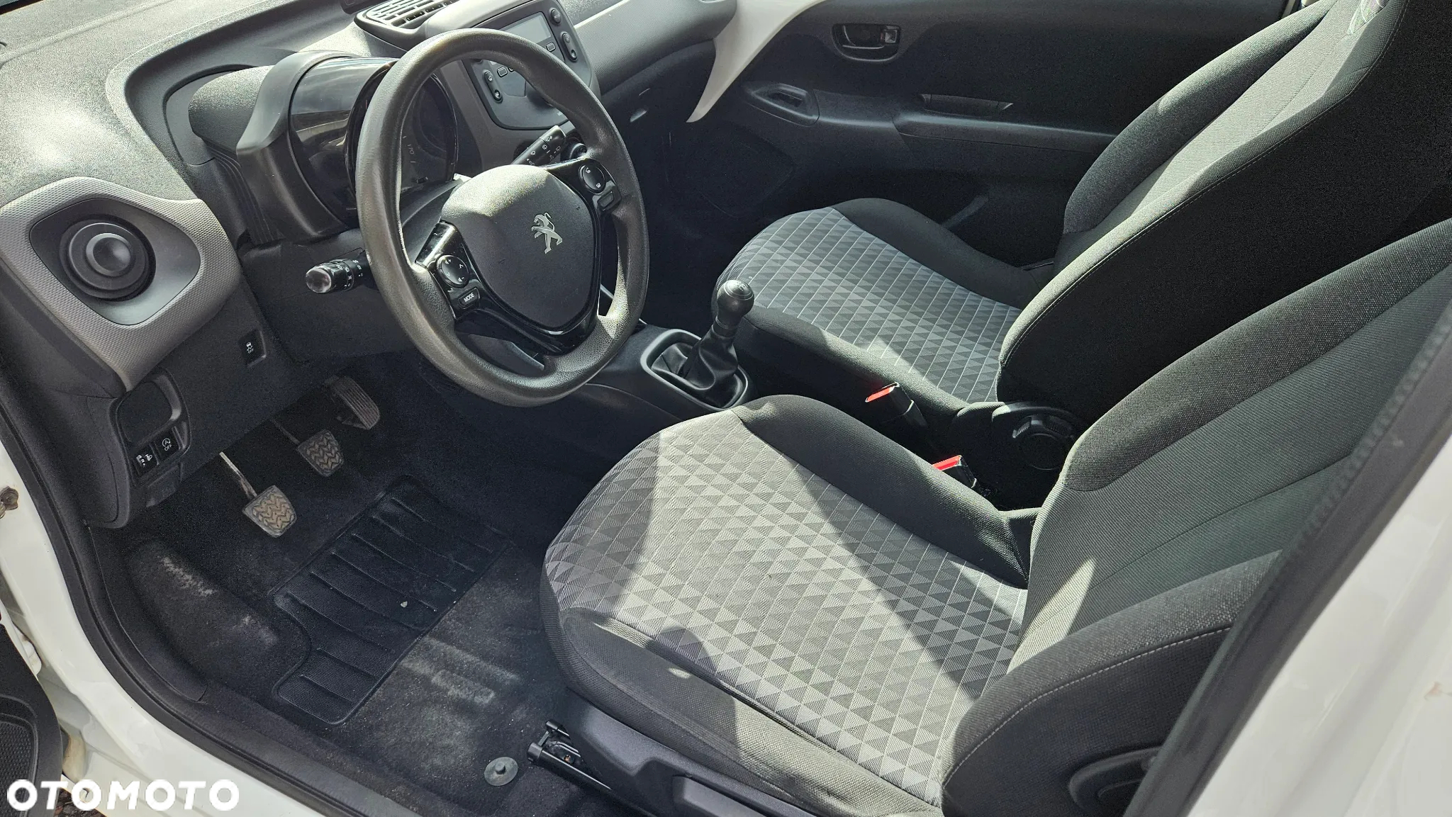 Peugeot 108 - 9