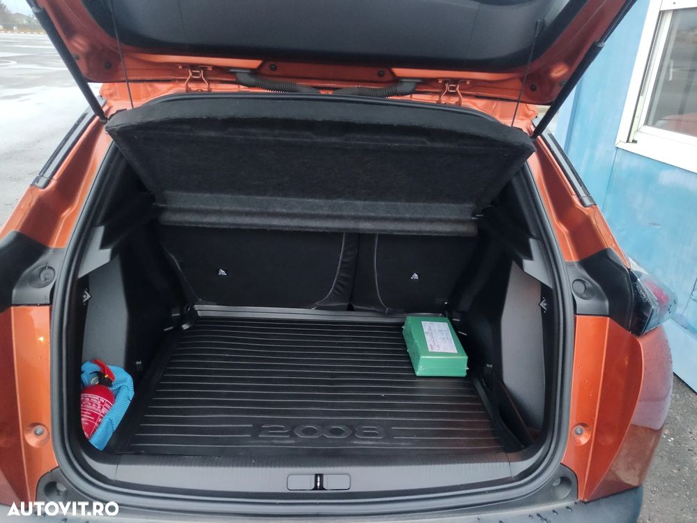 Peugeot 2008 1.5 BlueHDI BVM6 STT Allure Pack - 12