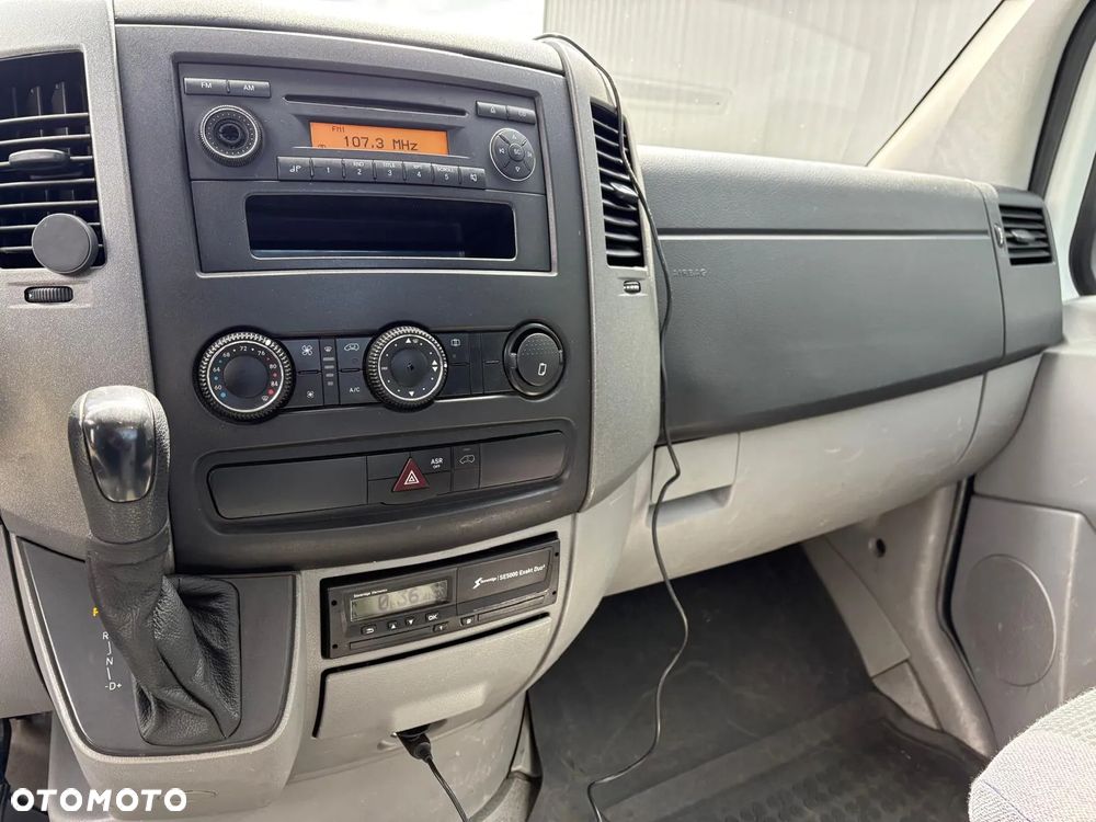 Mercedes-Benz Sprinter - 19
