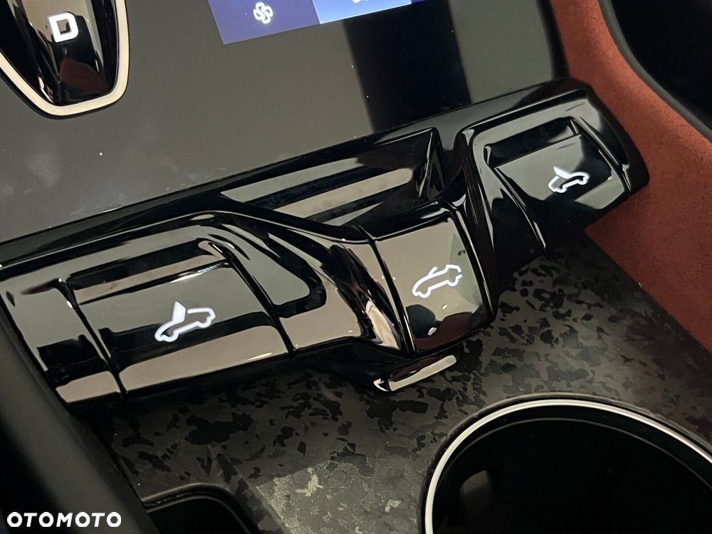 MG Cyberster 77kWh AWD Czarny Dach - 13