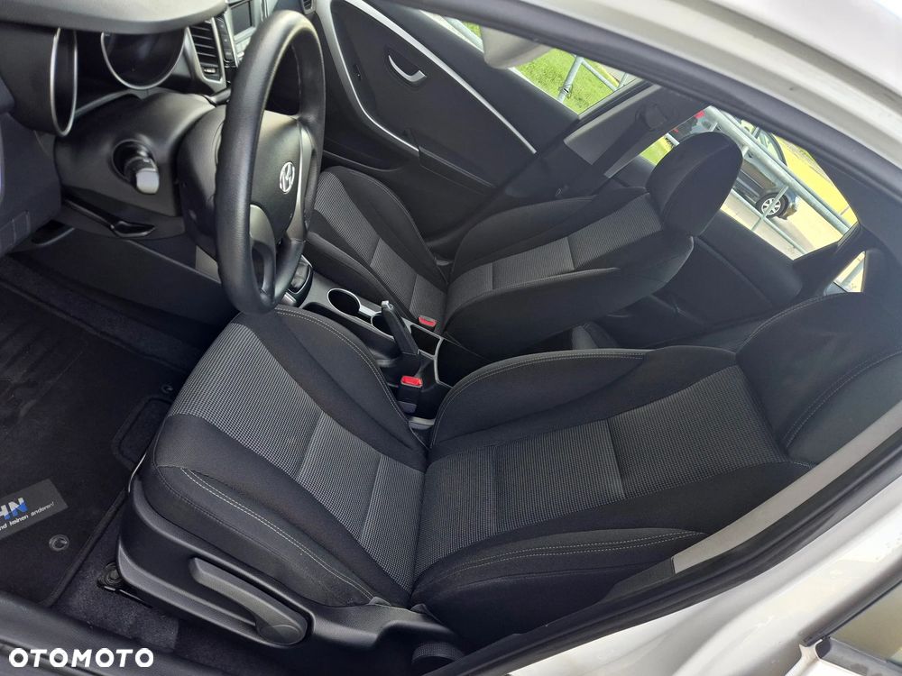 Hyundai i30 1.4 Classic + - 28