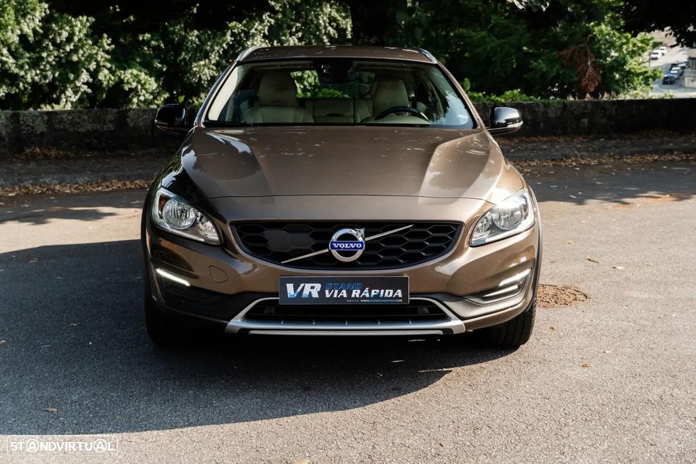Volvo V60 Cross Country 2.0 D3 Momentum - 3