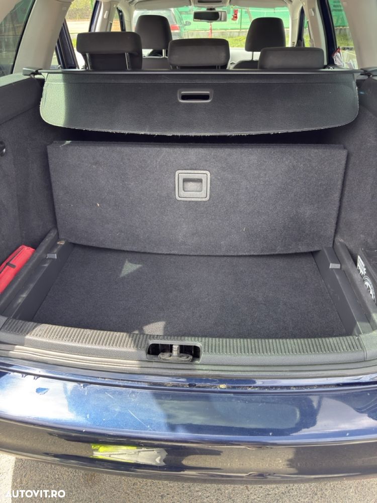 Volkswagen Golf 1.6 TDI DPF Trendline - 13