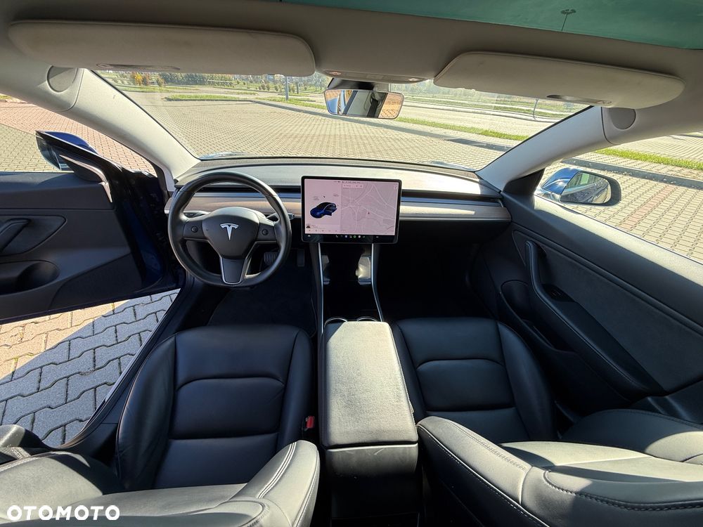 Tesla Model 3 - 17