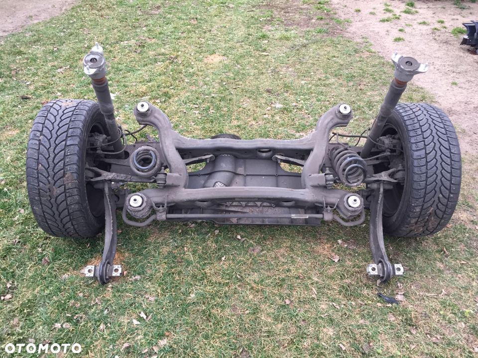 MERCEDES W 242 elekrtic gla zawieszenie tyl kpl. - 1