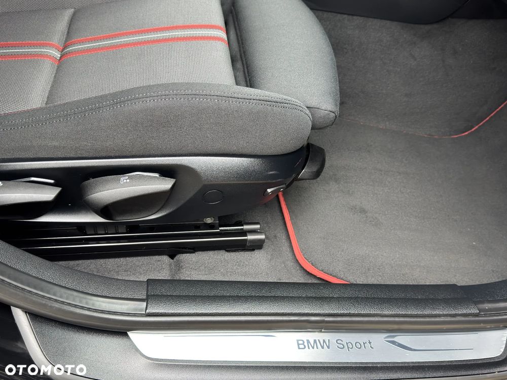 BMW X1 xDrive18d Sport Line - 10