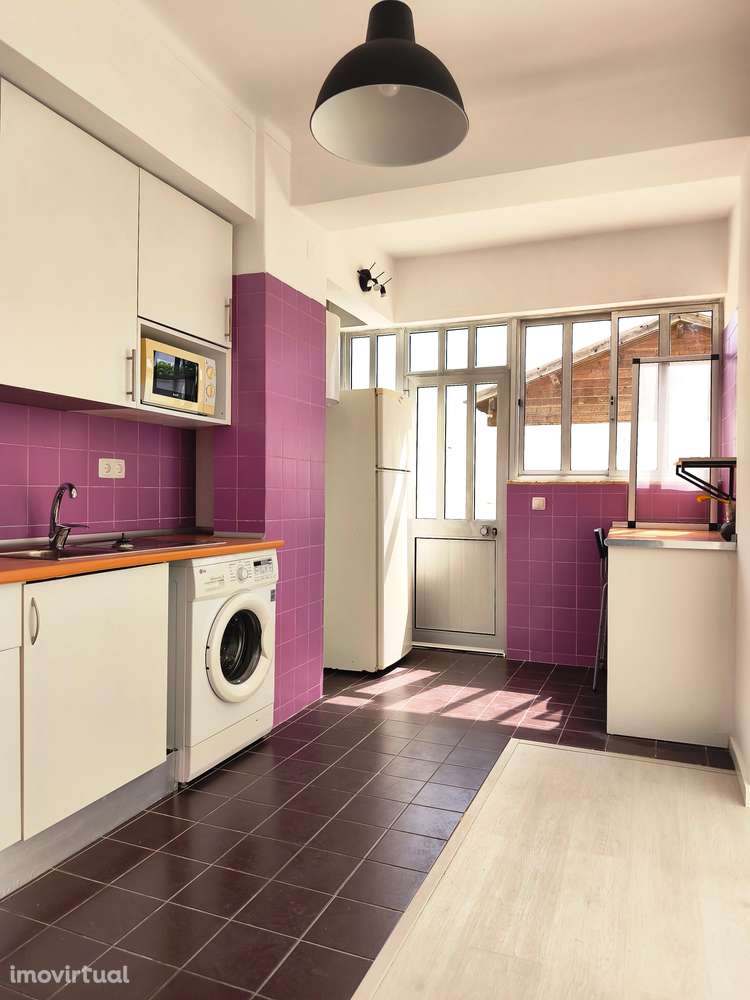 T1 Algés - Av. da República,bem conservado, cozinha equipada, terraço. - Grande imagem: 2/24