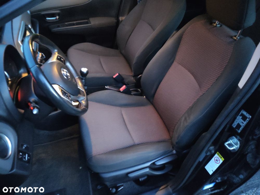 Toyota Yaris 1.33 Dynamic - 8