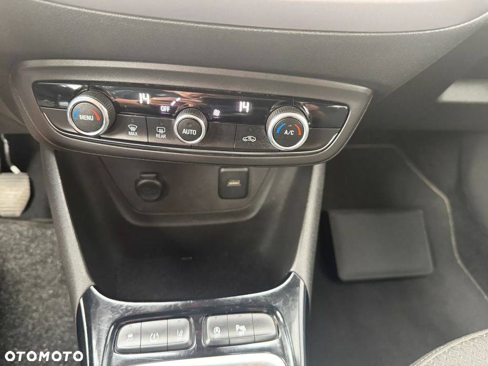 Opel Crossland X 1.2 T GPF Enjoy S&S - 9