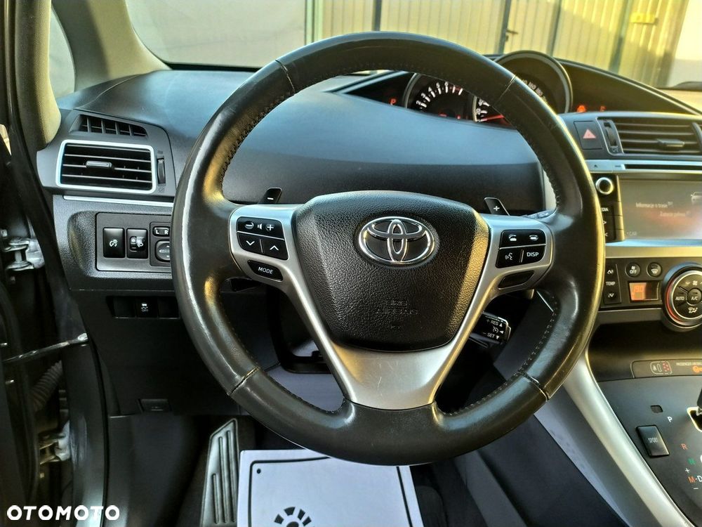 Toyota Verso 1.8 Premium 7os MS - 16