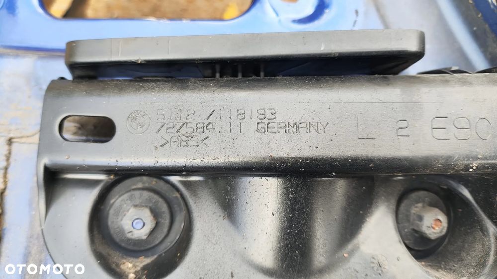 PAS TYLNY WANNA ĆWIARTKA BŁOTNIK OKULAR LAMPY BELKA WZMOCNIENIE ŚLIZG ZDERZAKA TYŁ LE MANS BLAU 381/5 BMW E90 - 14