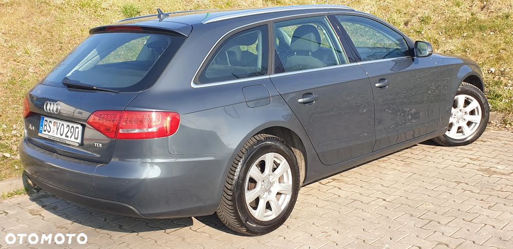 Audi A4 Avant 2.0 TDI DPF Ambition - 17