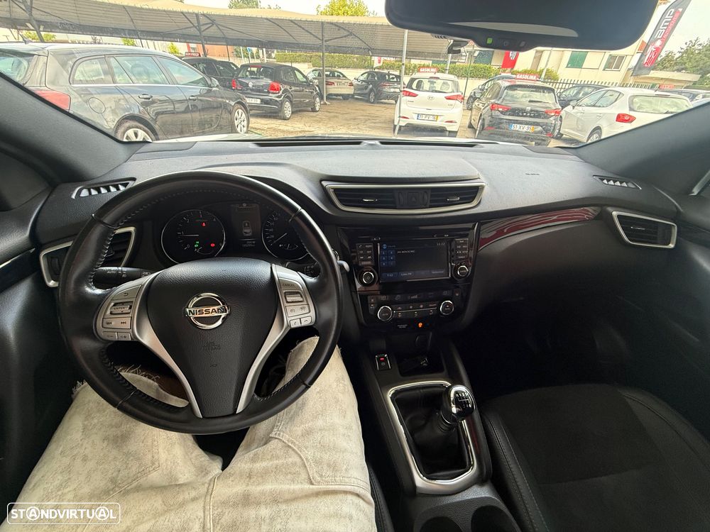 Nissan Qashqai 1.5 dCi N-Connecta - 11