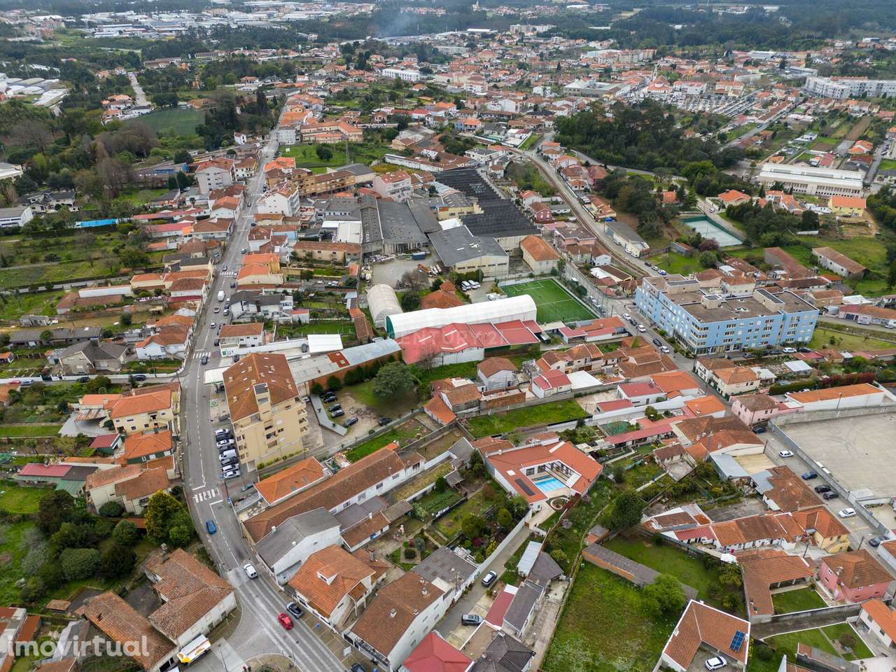 Moradia Inacabada para comércio e habitação ou duas habitações - Grande imagem: 4/45