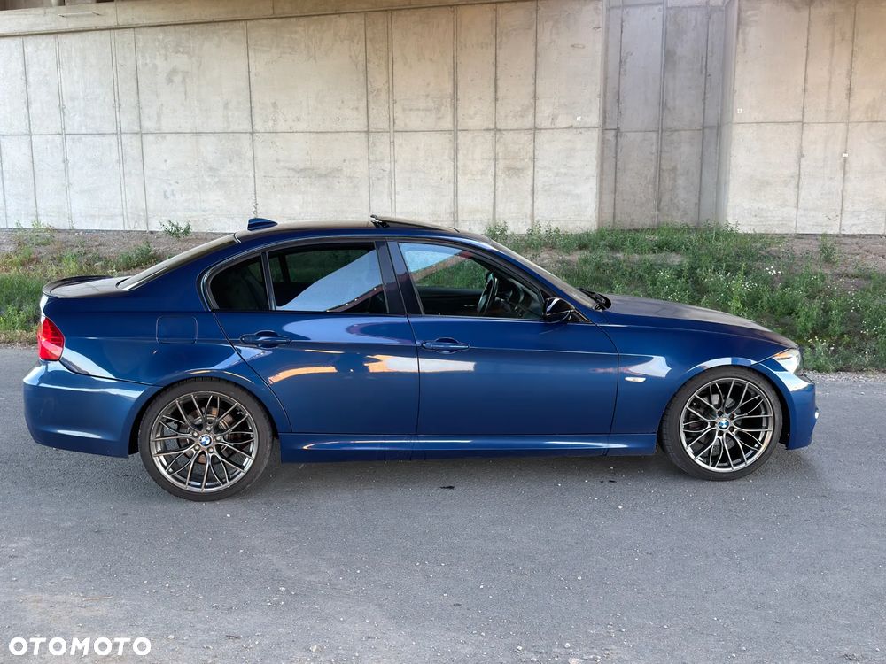 BMW Seria 3 325i - 3