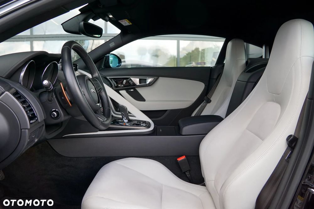 Jaguar F-Type S AWD - 25