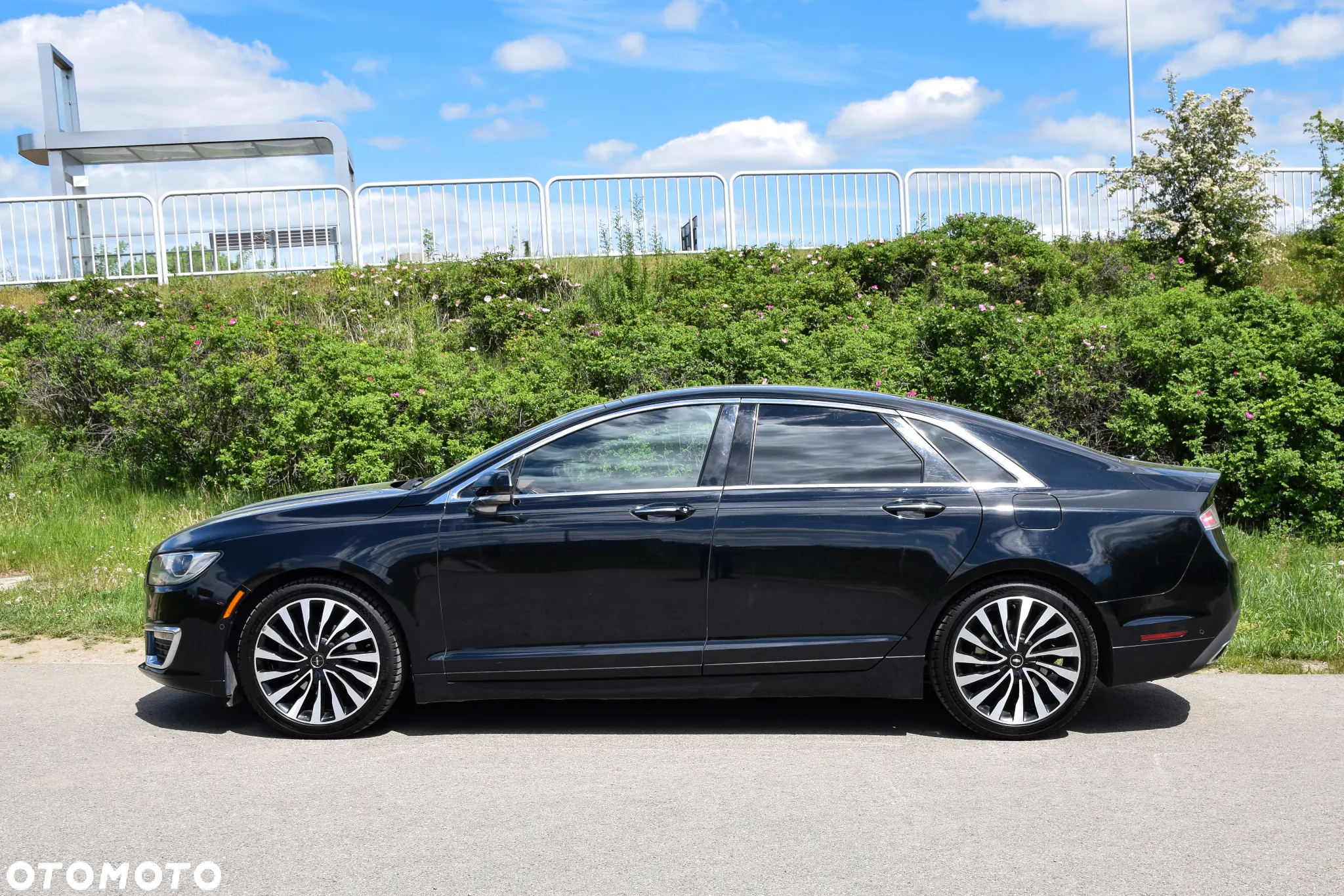 Lincoln MKZ - 3