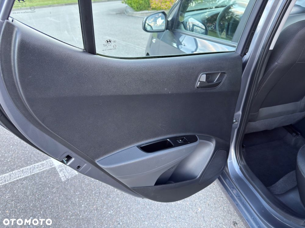 Hyundai i10 - 25