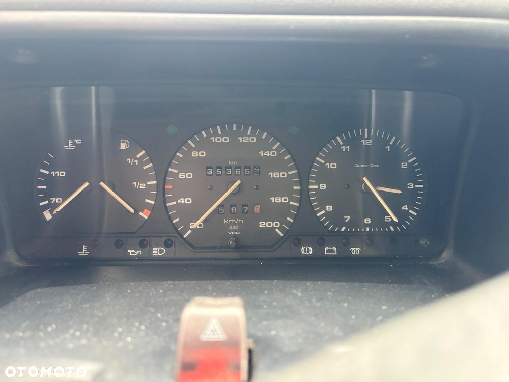 Volkswagen Transporter - 11