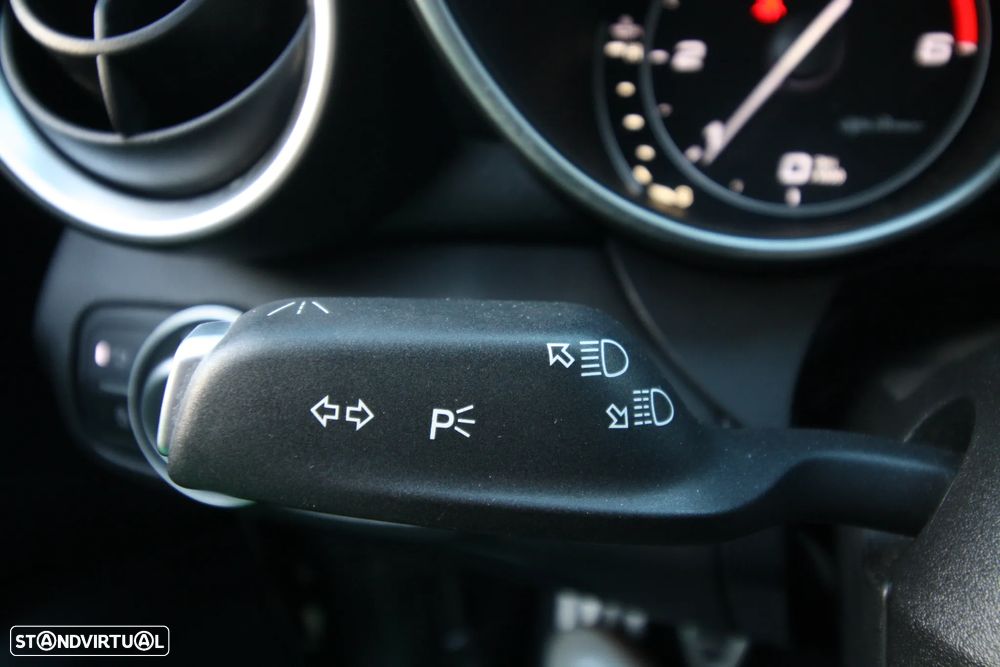 Alfa Romeo Giulia 2.2 D - 27