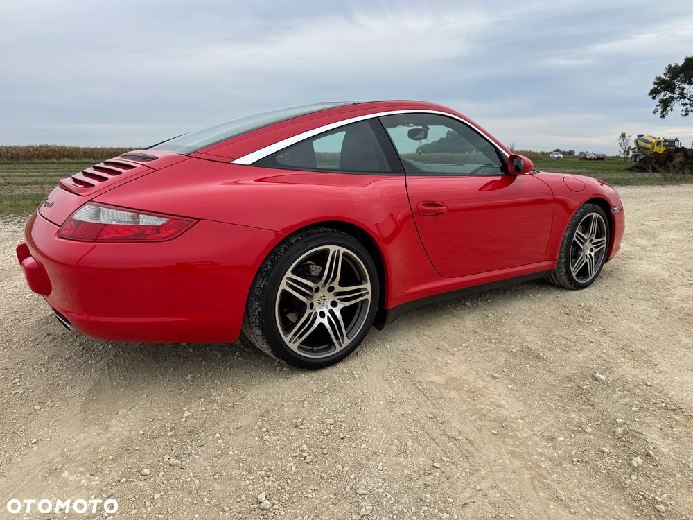 Porsche 911 - 22