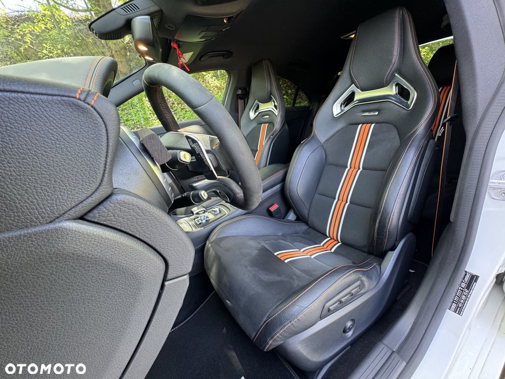Mercedes-Benz CLA AMG 45 4-Matic - 8