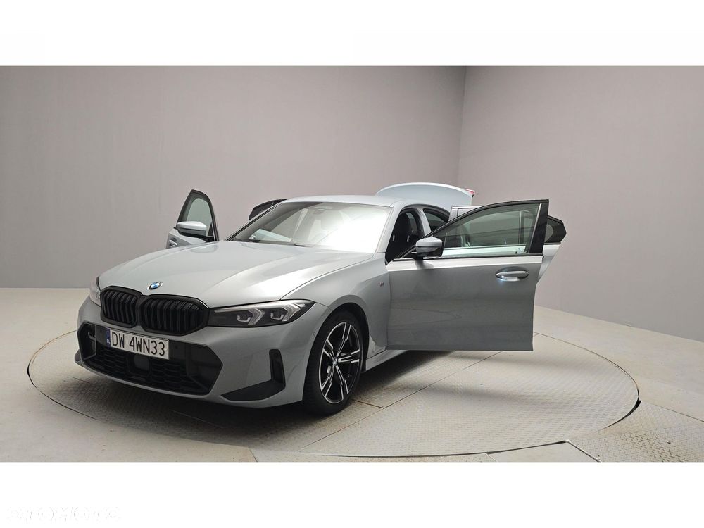 BMW Seria 3 320d xDrive M Sport - 9