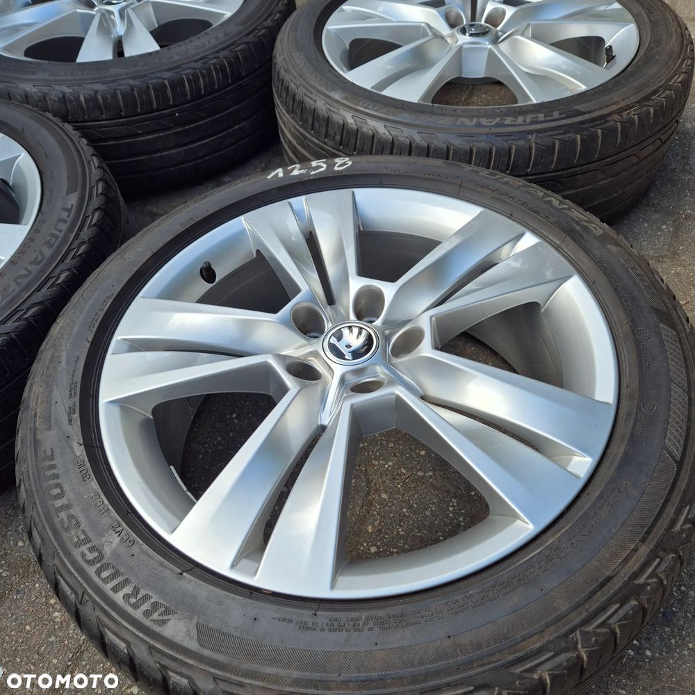 LATO SKODA SUPERB KAROQ OCTAVIA VW PASSAT TOURAN BEETLE T-ROC 215/50 R18 - 6