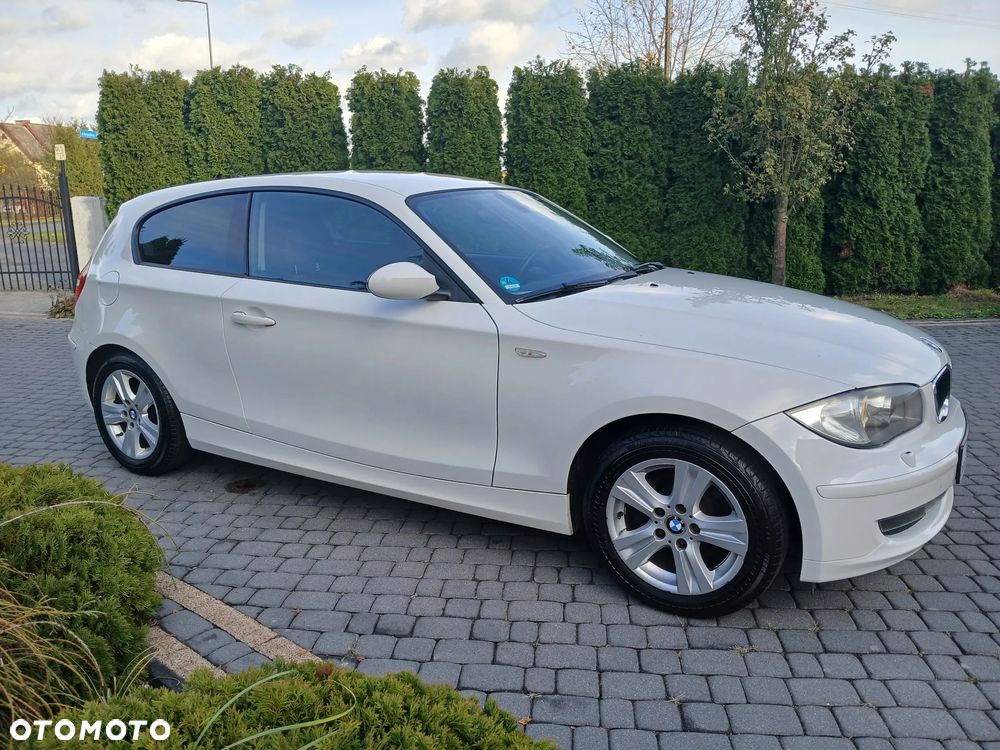 BMW Seria 1 116i - 8