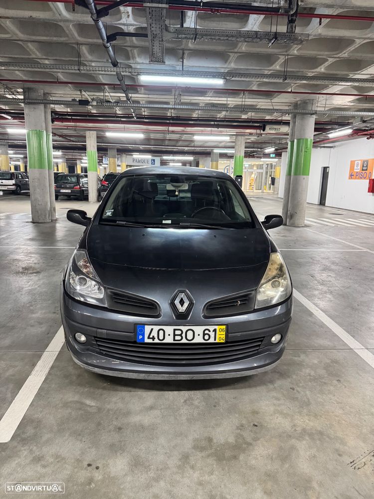 Renault Clio 1.5 dCi Dynamique S - 1