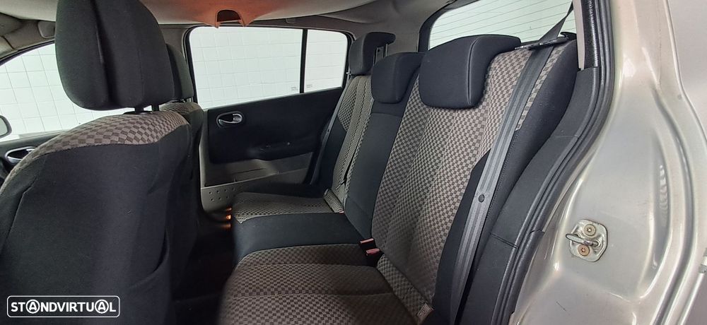 Renault Mégane 1.5 dCi Confort Authentique - 11