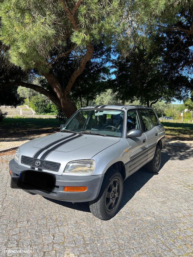 Toyota RAV4 - 1