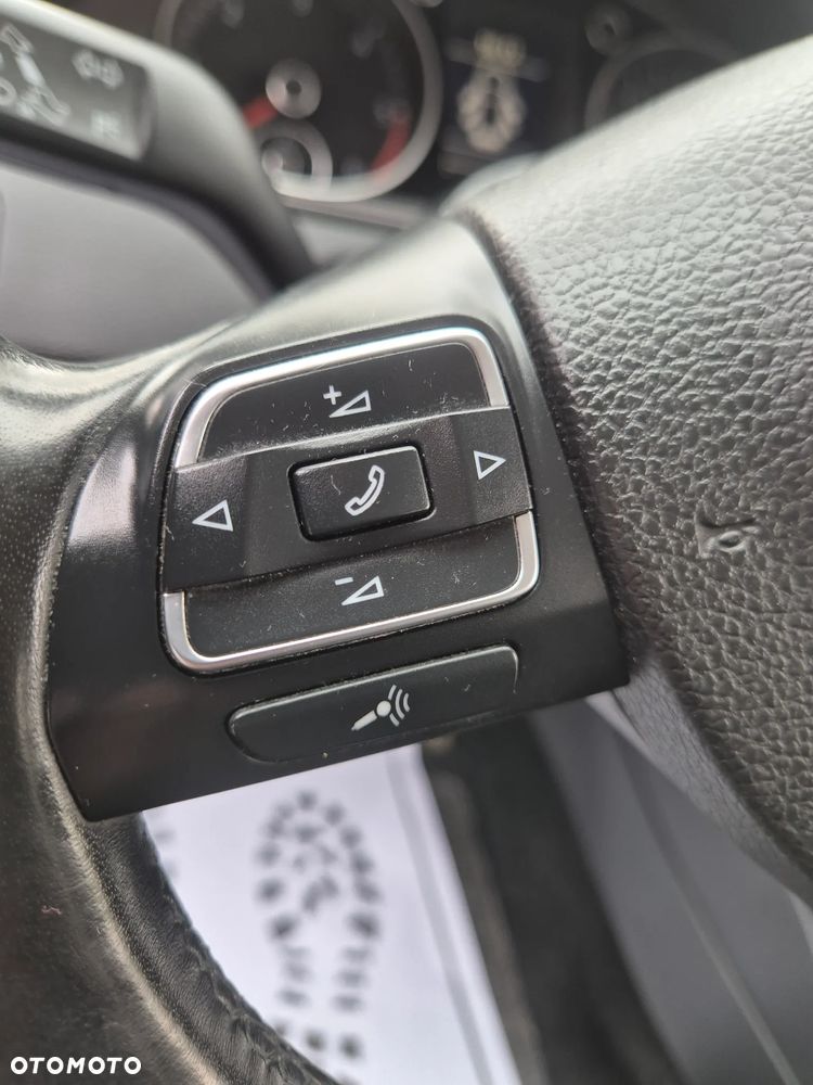 Volkswagen Passat 2.0 Blue TDI SCR Exclusive - 27