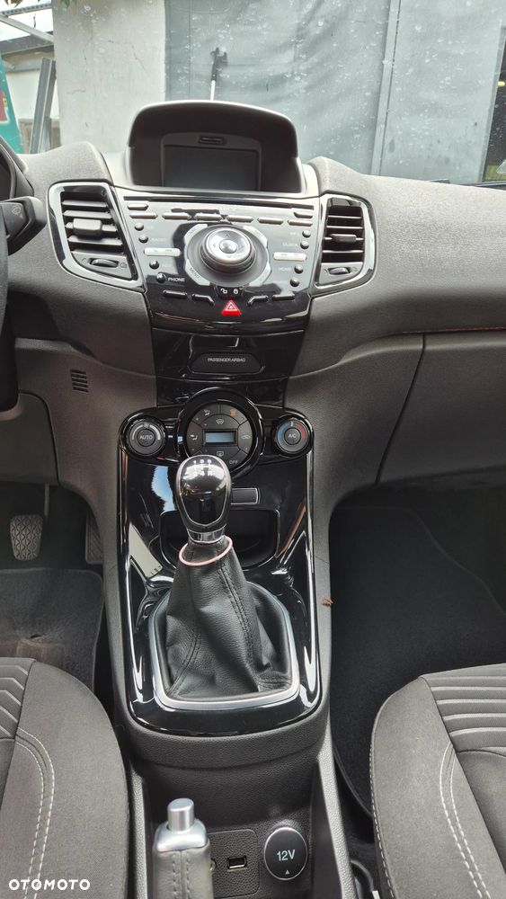 Ford Fiesta 1.6 TDCI Titanium - 15