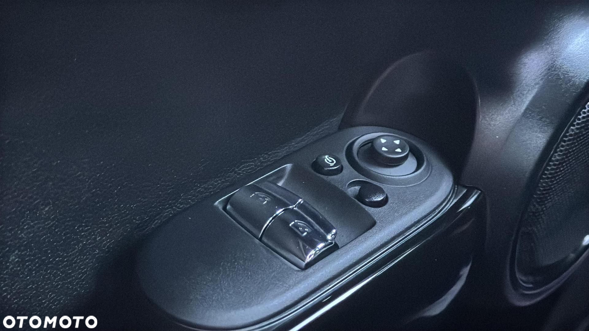 MINI Cooper SE Electric Trim - 32