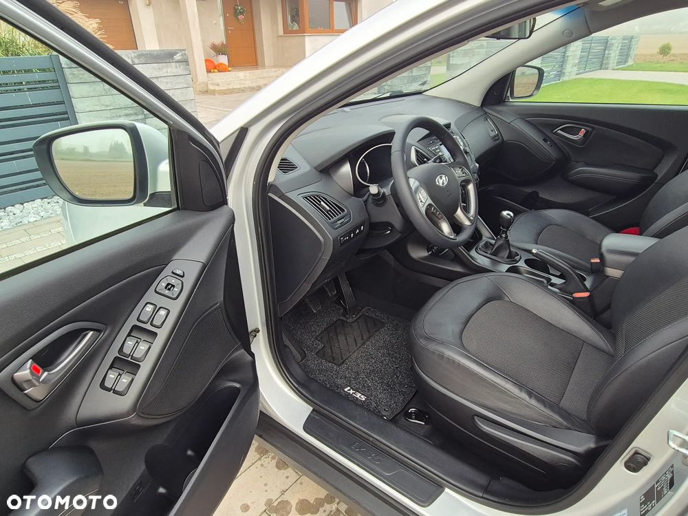 Hyundai ix35 1.6 2WD blue Style - 11